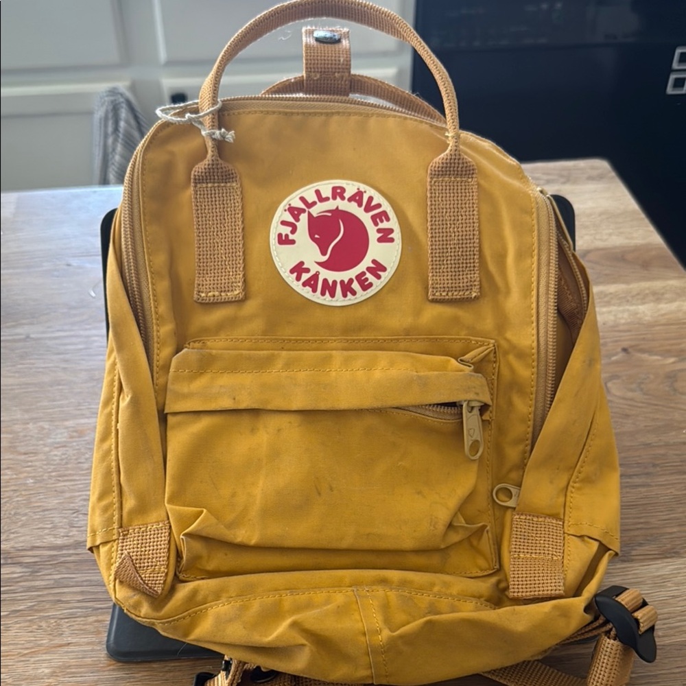 Kånken Mini Yellow Backpack💛